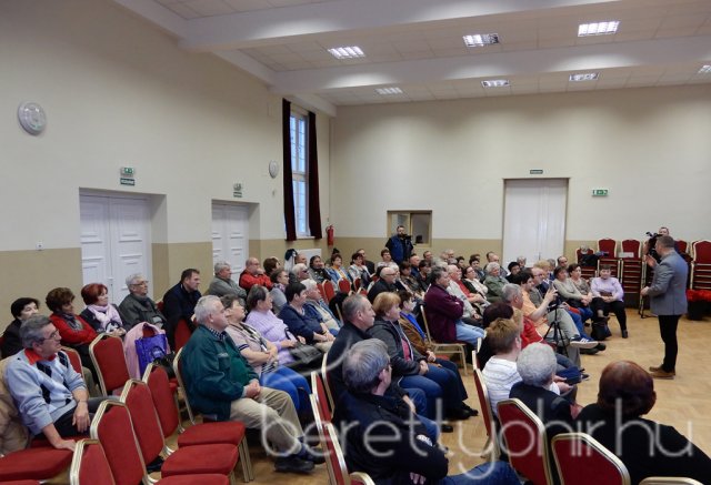 Igaz beszéd - dr. Ujhelyi István Berettyóújfaluban 06